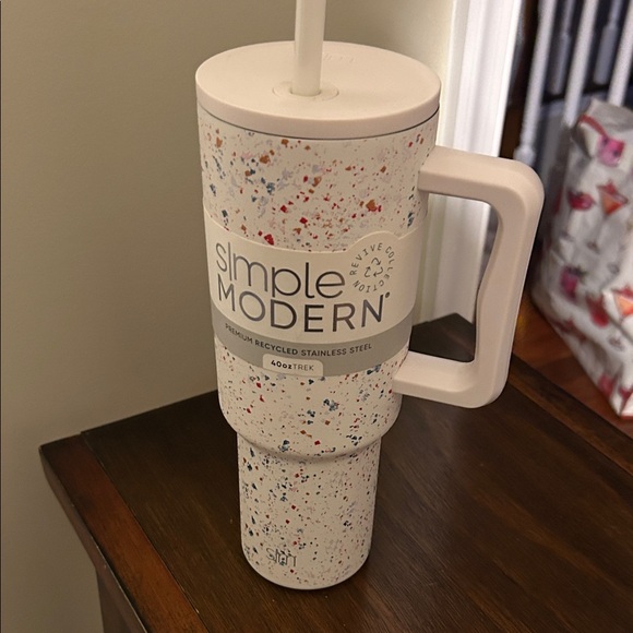 Simple Modern Speckled Stainless Steel Tumbler - Picture 2 of 3